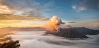 Aktiver Bromo bei Sonnenaufgang