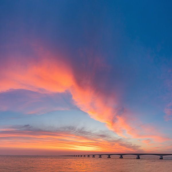 Sunrise at the Zeelandbrug bridge, Zeeland, Netherlands by Henk Meijer Photography