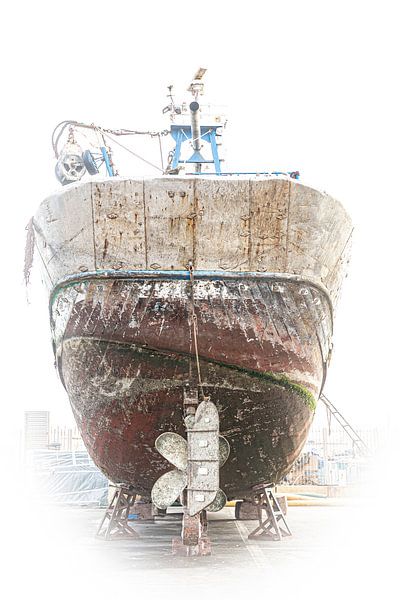 Old fishing boat by Guido Rooseleer