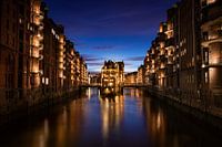 Château entouré d'eau Hambourg Speicherstadt