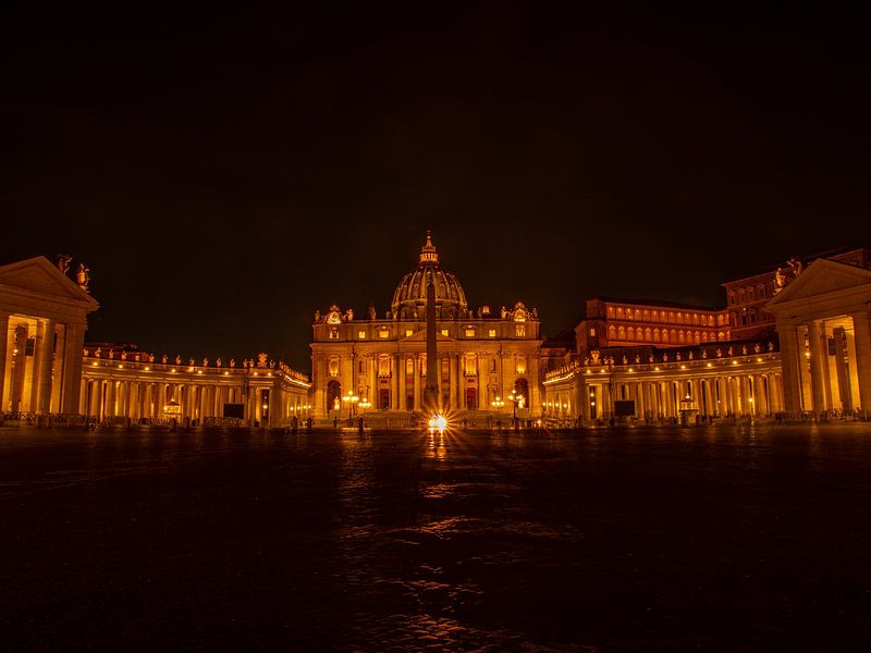 Vatican City by night by Omega Fotografie
