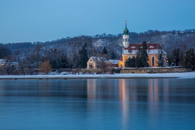 Marie au bord de l'eau par Sergej Nickel