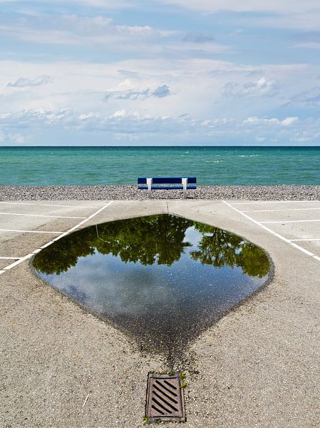 Vue sur la mer-banc-réflexion par Hannie Kassenaar