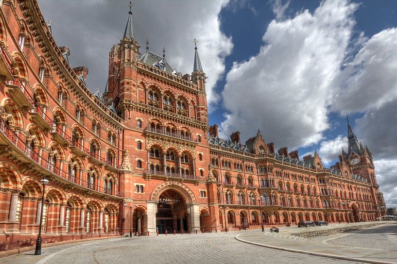 Saint Pancras station in London by Jan Kranendonk