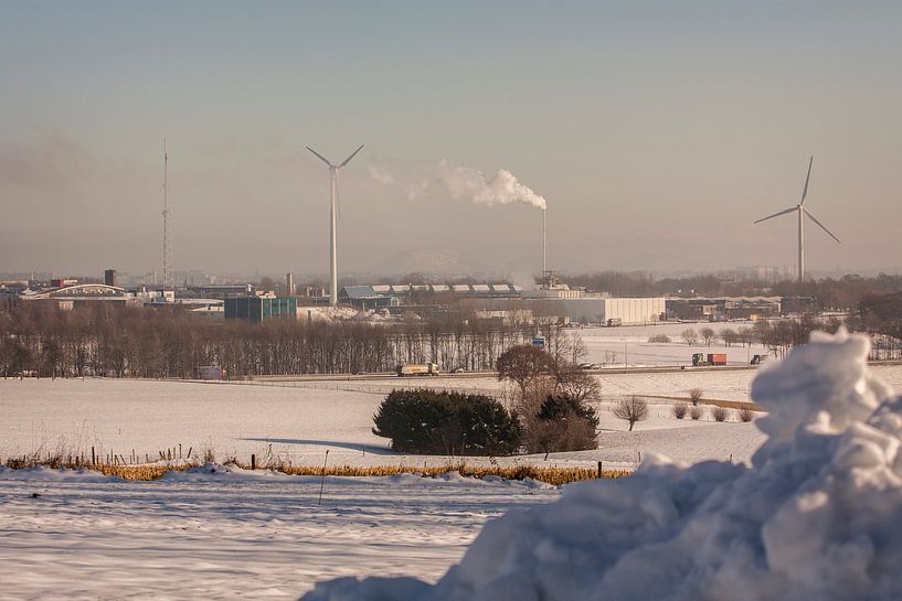 Uitzicht op de Beitel in de sneeuw bij Simpelveld von John Kreukniet