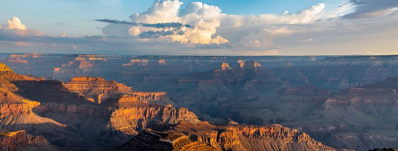 Großformatiges Sonnenaufgangspanorama Grand Canyon von Remco Bosshard