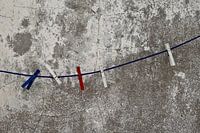 Gekleurde wasknijpers Burgau Algarve.