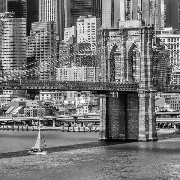 NEW YORK CITY, Brooklyn Bridge en de East River par Melanie Viola