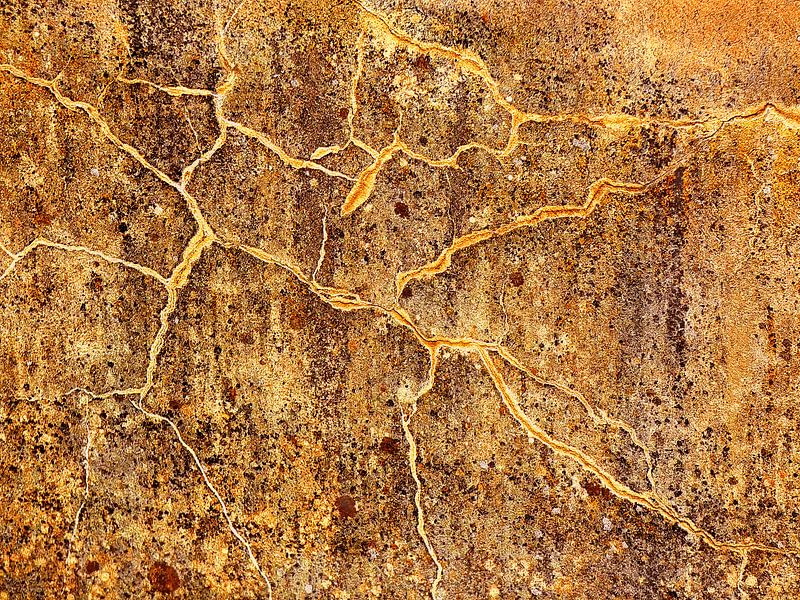 Crack in the Wall - Strubklamm Kraftwerk by Caroline Lichthart