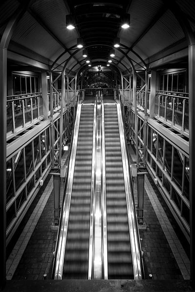Zwart Wit Station 's-Hertogenbosch by Jeffrey Van Zandbeek