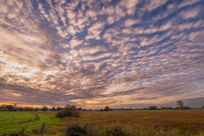 Sonnenaufgang über dem Reesttal von Bianca Fortuin