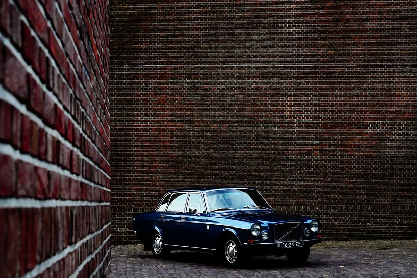 Classic Volvo 164 by Niek Van Helden