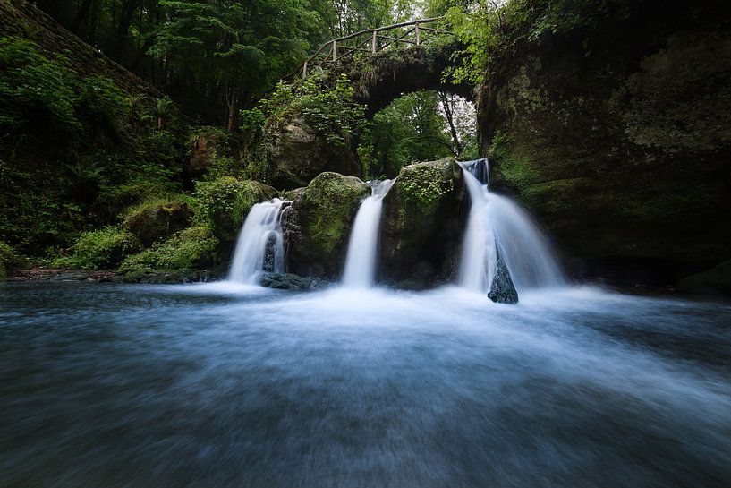 The Schiessentumpel waterfall in Luxembourg by Niels Eric Fotografie