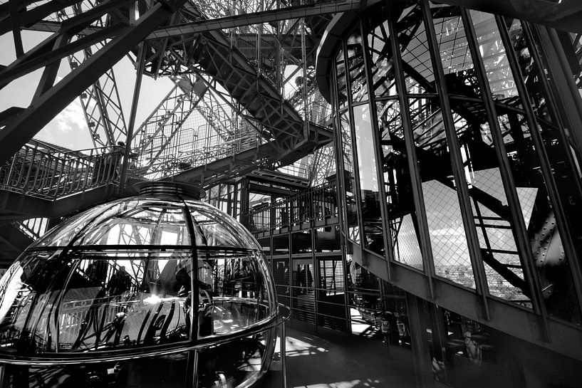 Eiffelturm (innen) von Bert-Jan de Wagenaar