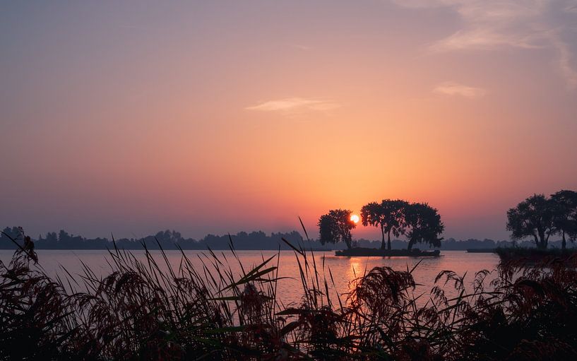 Sunrise over the Reeuwijkse Plassen by Pensierino by Barbara
