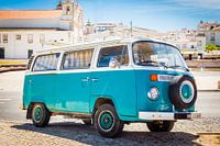 VW-Bus an der Algarve