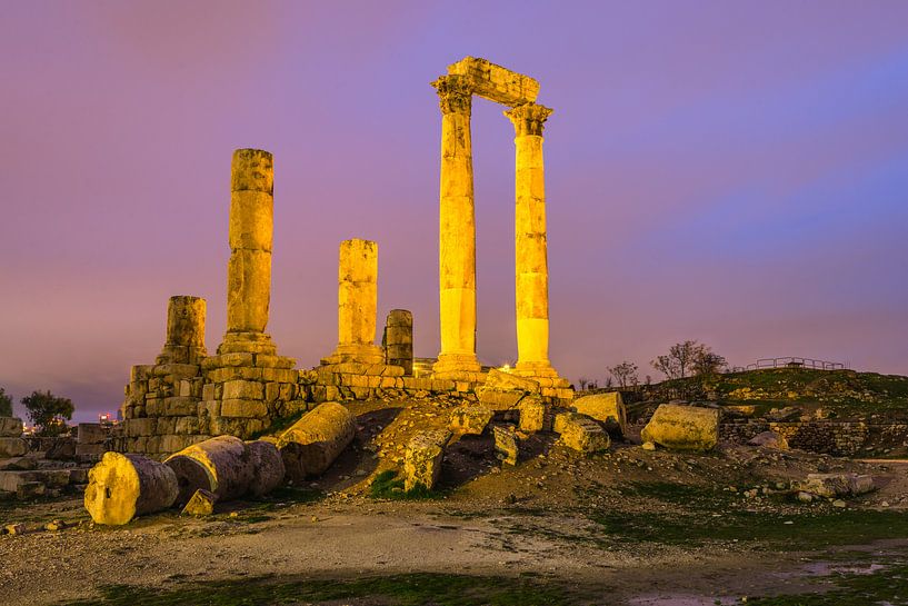 Temple of Hercules in Amman, Jordan by Bert Beckers