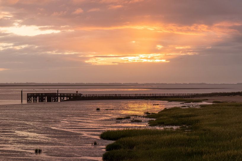 Sonnenaufgang Westerschelde von Bert van Wijk