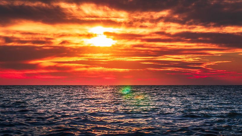 Coucher de soleil sur la plage par Mustafa Kurnaz