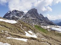 Spektakuläres Bergfoto der berühmten Drei Zinnen in den Dolomiten – ein zeitloses Motiv für alle Bergliebhaber. Klare Strukturen, beeindruckende Felswände und die unverwechselbare alpine Kulisse