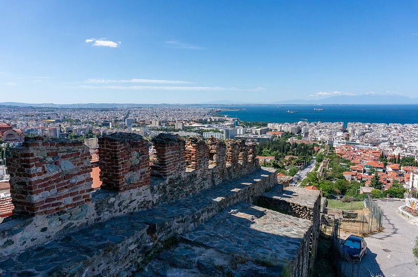 Blick auf die Stadt Thessaloniki in Griechenland mit Meer und Hafen von Animaflora PicsStock