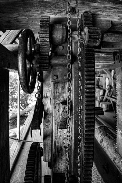 Old saw by Heiko Schlaich