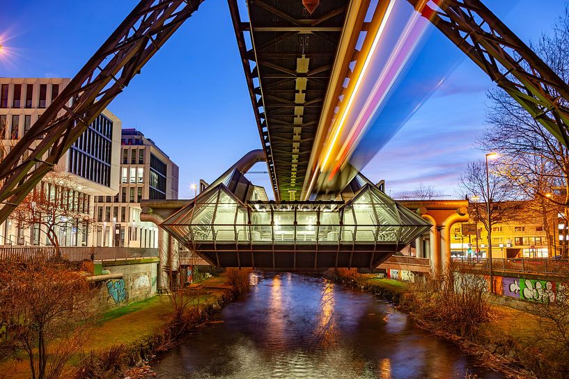 Wuppertaler Schwebebahn von Peter Schickert