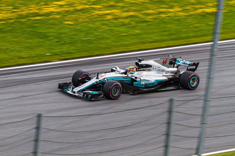 Lewis Hamilton en action lors du Grand Prix d'Autriche 2017 par Justin Suijk