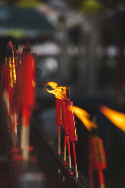 Discover Bangkok's Ancient Temples: Treasures of Spirituality and Art by Ken Tempelers