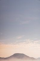 Berglandschaft in der Morgendämmerung Fine Art Print