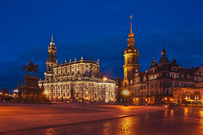 Dresden at night by Gunter Kirsch