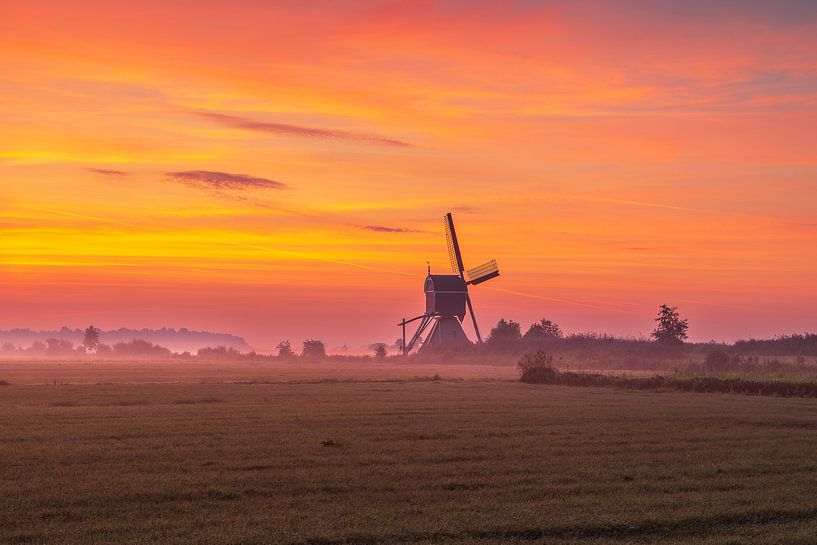 Le moulin à pantalon au petit matin avant le lever du soleil par Rob Saly
