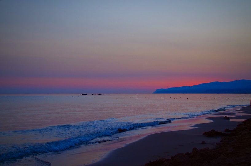 Sunrise on Crete by Tina van der Veen