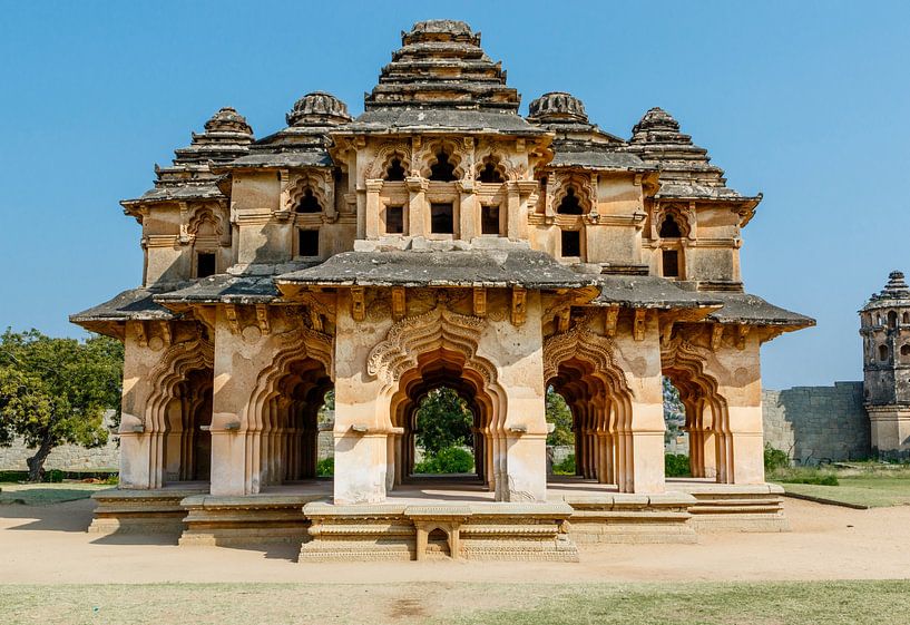 Lotus Mahal (Chitrangi Mahal) Palast in Hampi, Karnataka, Indien, Asien von WorldWidePhotoWeb