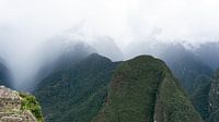 Peru - Der Nebel in den Bergspitzen bei Machu Picchu