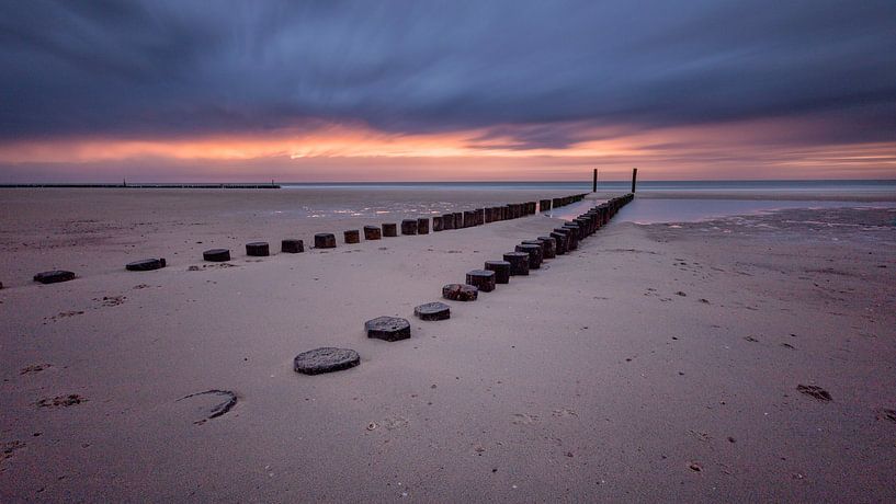 Dutch coast by Richard Driessen