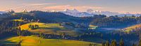 Panorama et lever de soleil dans l'Emmental, Suisse