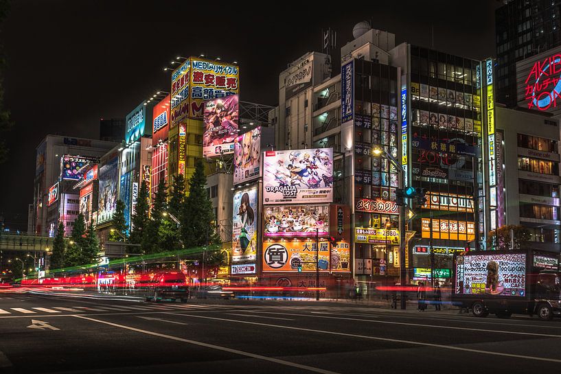 Akihabara, Tokyo by night by Jelmer Laernoes
