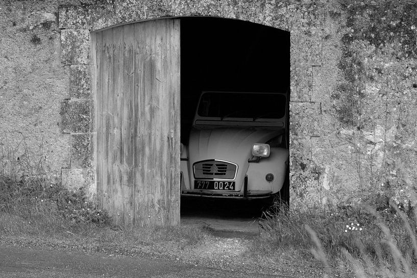 2CV in schuur von Maren Oude Essink