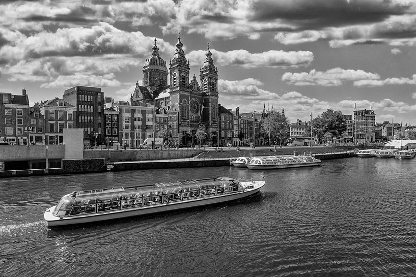 Amsterdam's Nicolaaskathedraal. by Don Fonzarelli