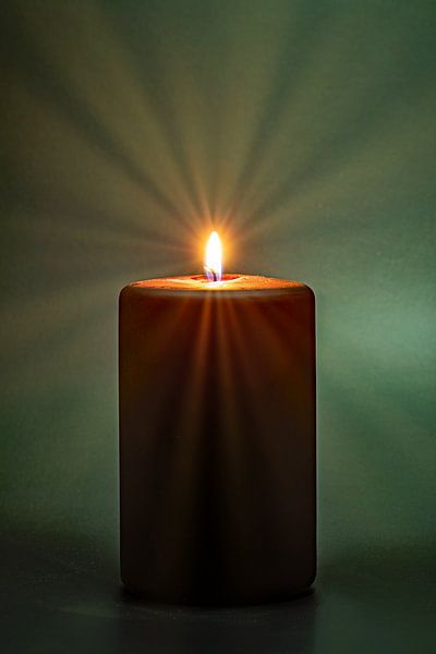 Illuminating the darkness by Thomas Riess