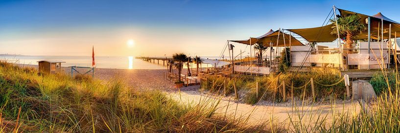 Panorama de la plage près de Scharbeutz sur la mer Baltique. par Voss photographie