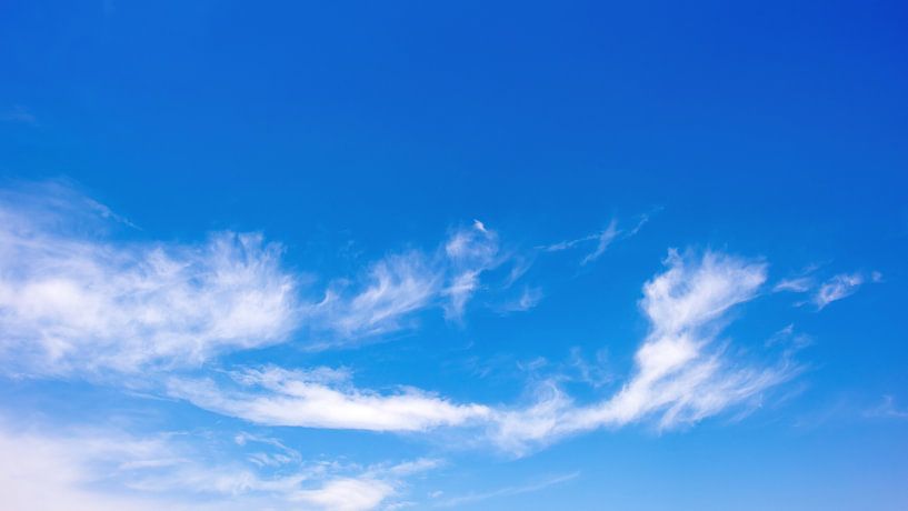Ciel bleu avec des nuages par Günter Albers