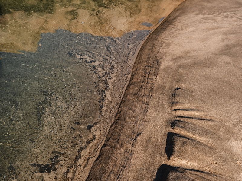 Abstraktes Muster am Strand #1 von Photolovers reisfotografie