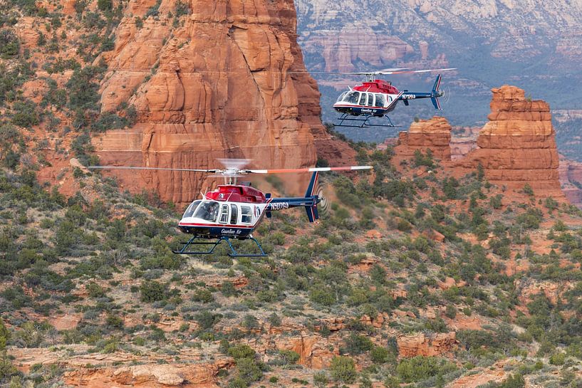 aGuardian Air Bell 407&#039;s volant dans le cadre magique de Sedona, AZ (USA) par Jimmy van Drunen