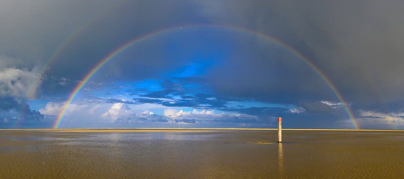 Regenbogen am Strand der Insel Texel in der Wattenmeerregion von Sjoerd van der Wal Fotografie