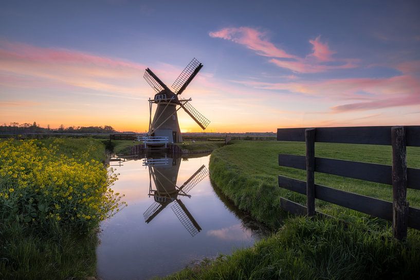 Mill Hope makes life with pastel colors. by Richard Nell
