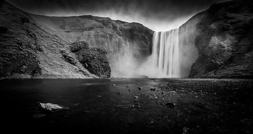 Skogafoss B/W van Joram Janssen
