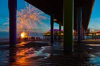 Vuurwerk op de zee bij Scheveningen Pier 