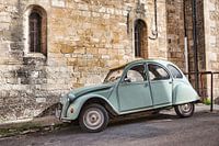 ein altes hässliches entlein citroen 2 cv in frankreich